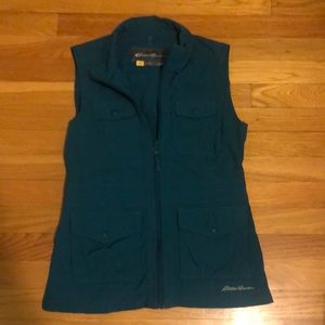 Eddie Bauer 4-pocket vest